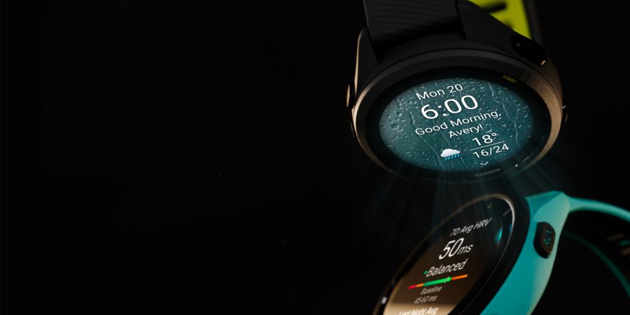 Умные часы Garmin Forerunner 265 белые с бело-синим ремешком